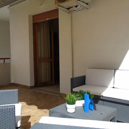 Homiday - Terrazza Sul Mare Apartment *